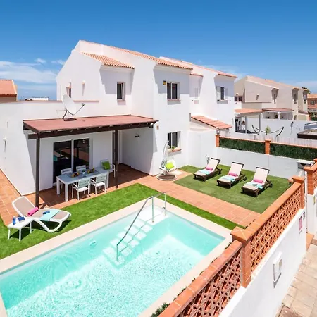 Villa Enrique By *