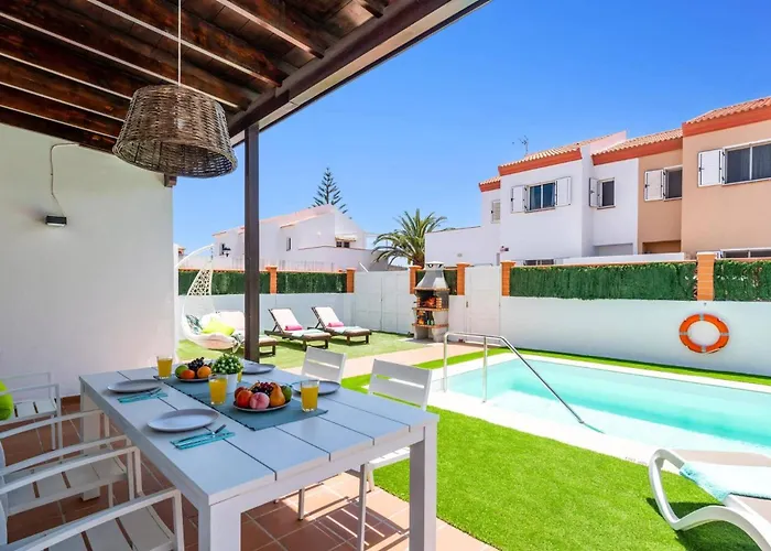 Enrique By Corralejo