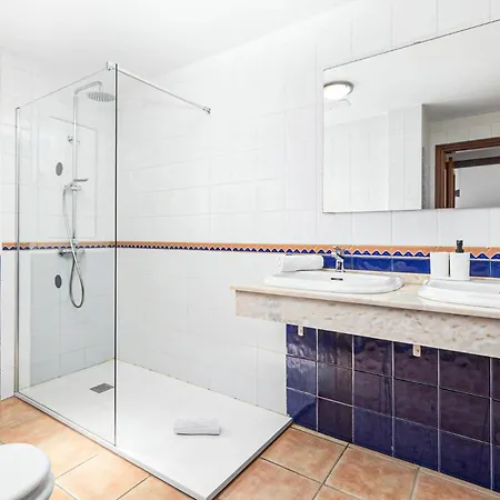 Villa Enrique By